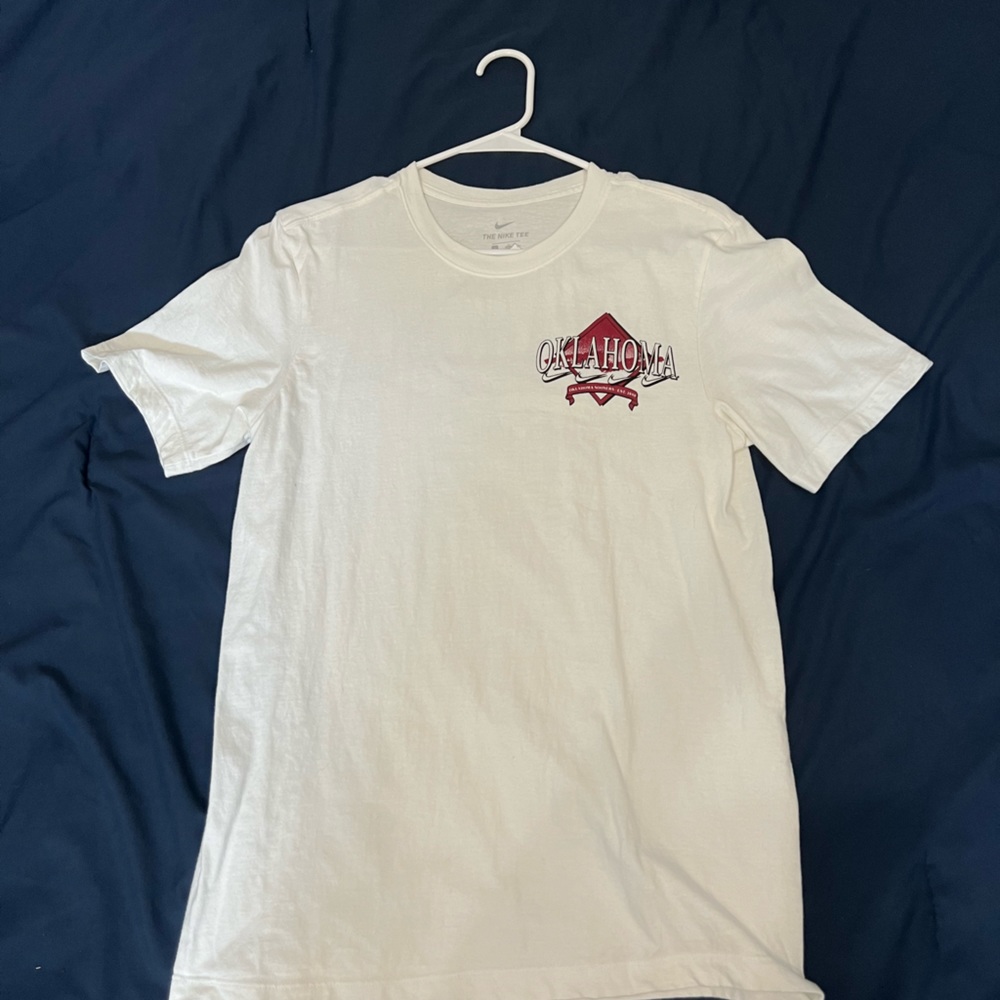 Nike tee